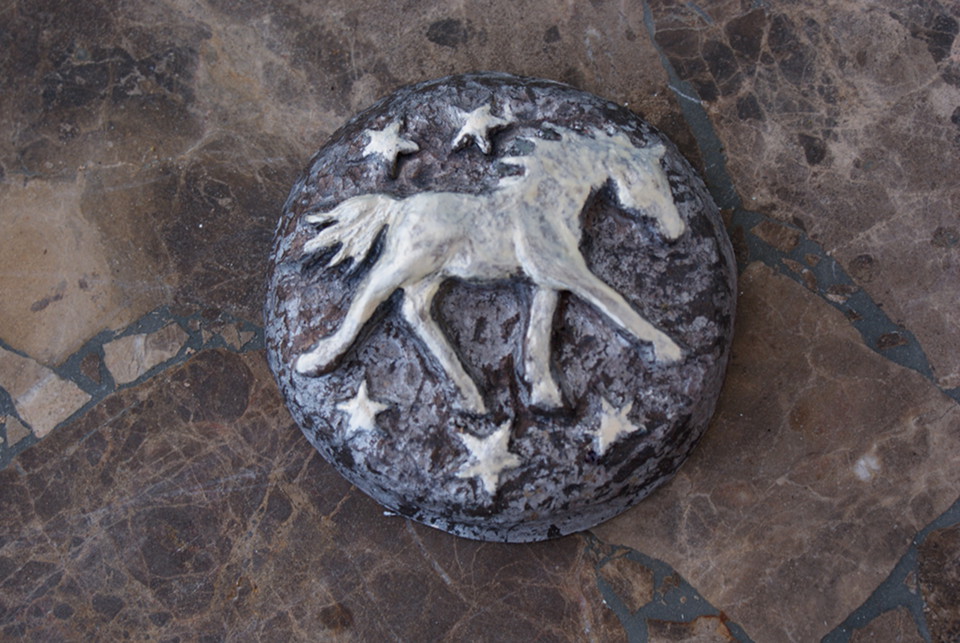 Horse Medallion with Bronze/Flash Gold Finish