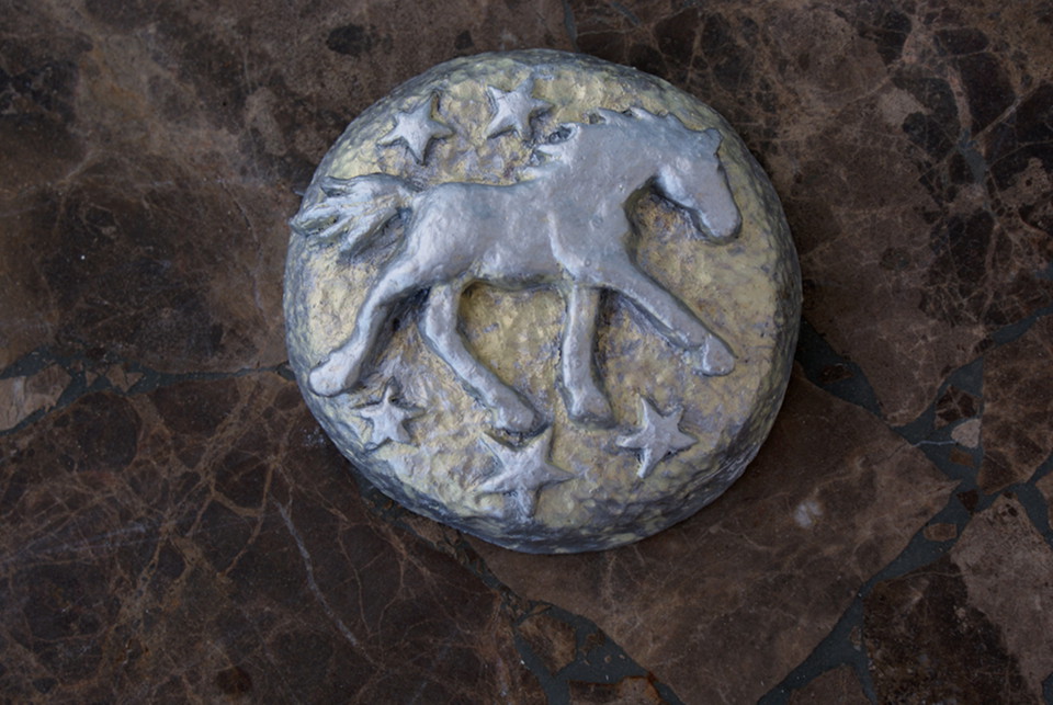 Horse Medallion with Gold/Silver Finish